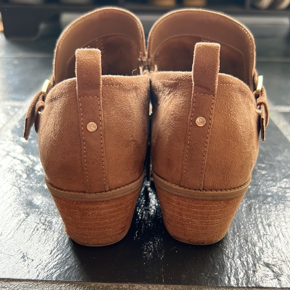 Dr. Scholl’s 7.5 Brown Faux Suede Heel Bootie Boots - Picture 4 of 8